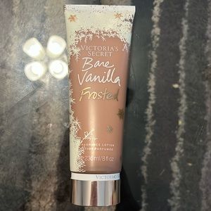 Victoria’s Secret Bane Vanilla Frosted lotion